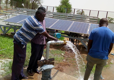 13 Sets 1.1-7.5kw Solarpumpensystem im Sudan